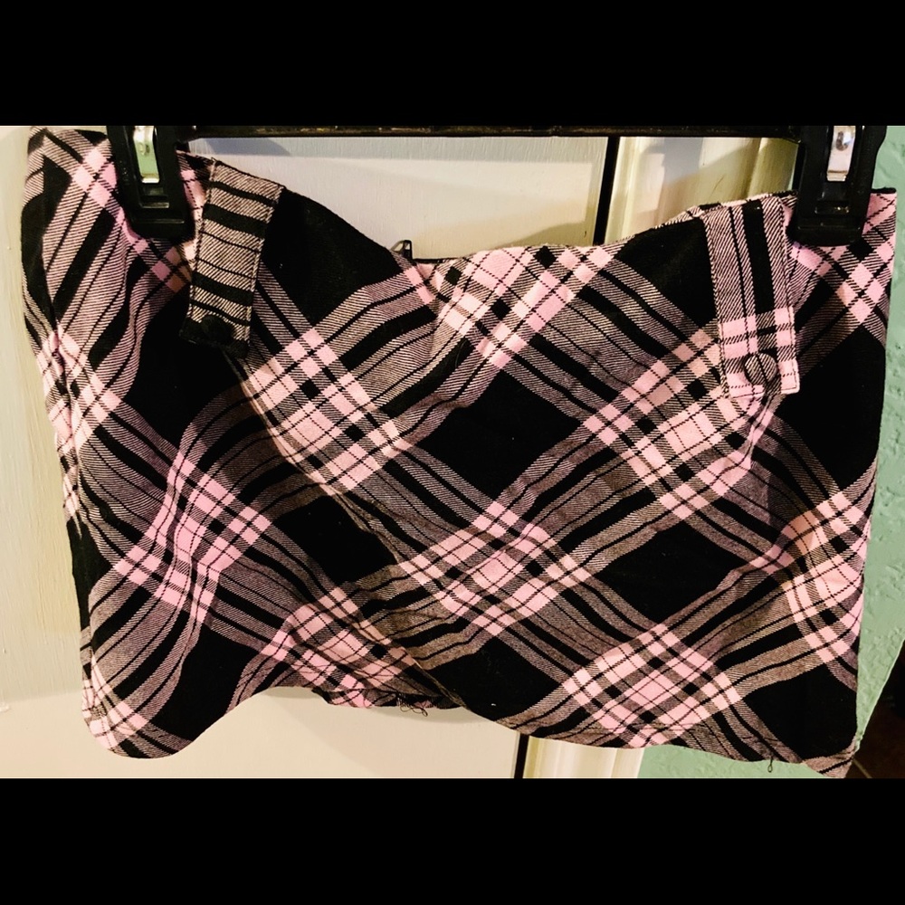 Ladies pink and black school girl skirt